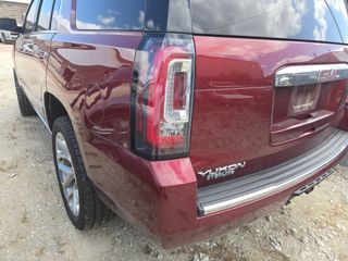 2020 GMC Yukon 4WD Denali - Exterior Rear Left Corner Image